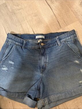 Women's Washed Blue Denim Roll-Cuff Shorts